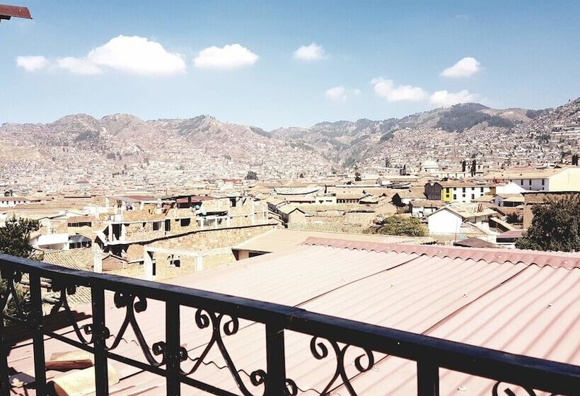 Panzió Pumamarca Guest House