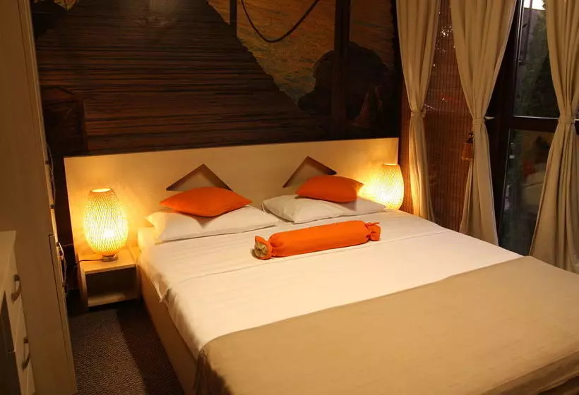 پانسیون Rixo`s Guesthouse