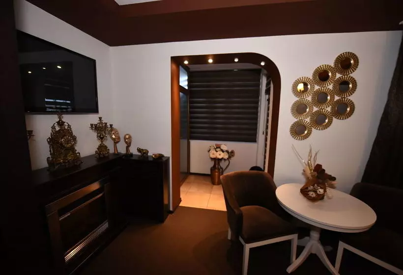 پانسیون Rixo`s Guesthouse