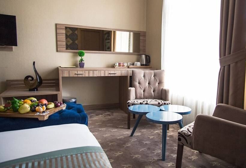 The Rise Aron Business Hotel Merter