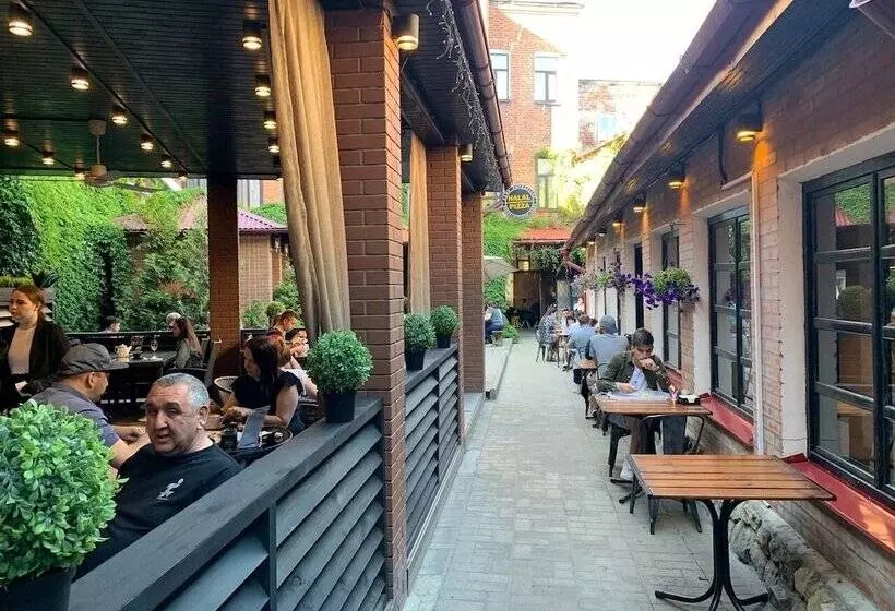 Auberge Hôtelière Khanuma