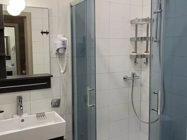 Auberge Hôtelière Khanuma