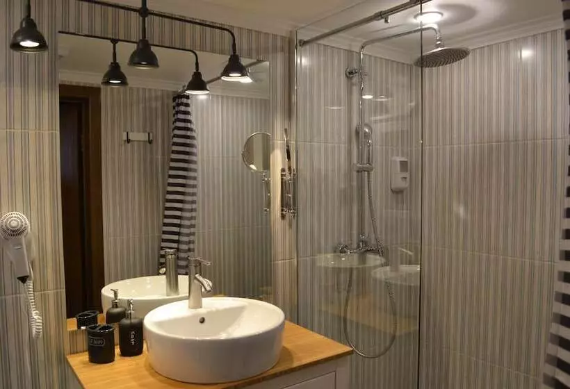 Auberge Hôtelière Khanuma