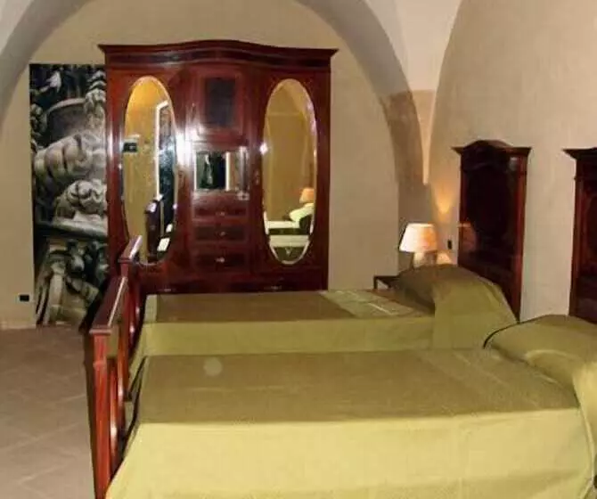 ベッドアンドブレックファースト Villa Lucrezio Resort