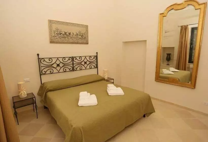 ベッドアンドブレックファースト Villa Lucrezio Resort