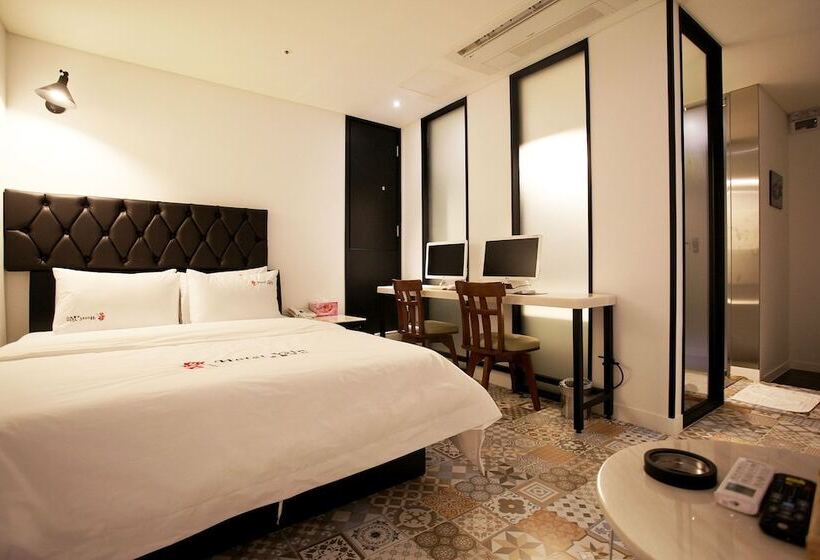 בית מלון כפרי Yein