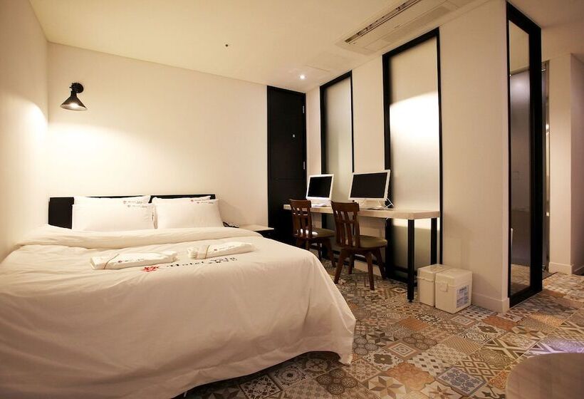 בית מלון כפרי Yein