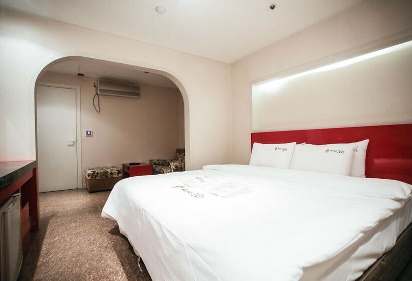 בית מלון כפרי Yein