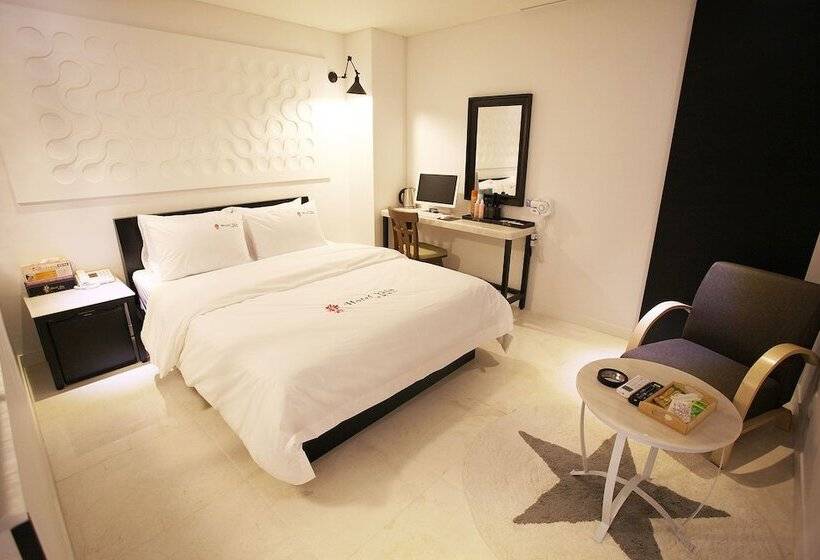 בית מלון כפרי Yein