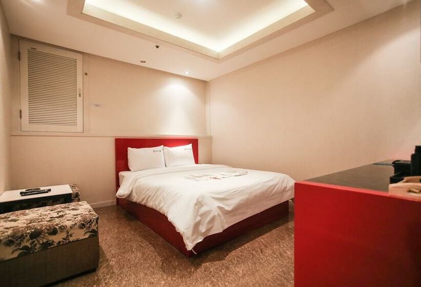 בית מלון כפרי Yein