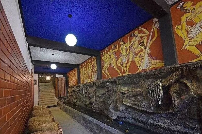 Hotel Ella Mount Heaven