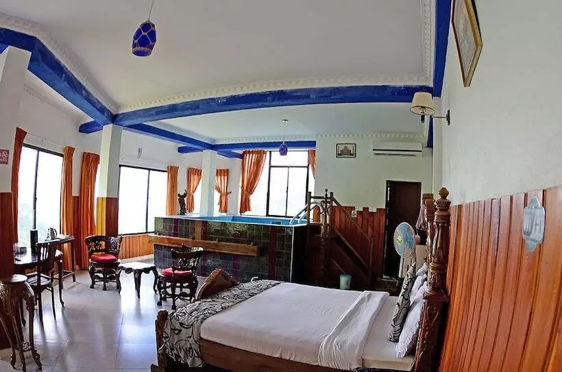 Hotel Ella Mount Heaven