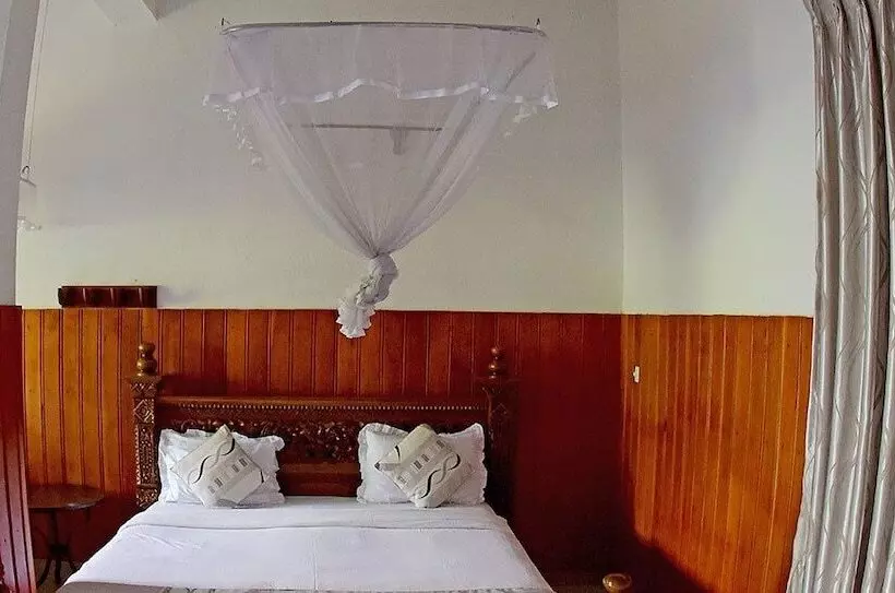 Hotel Ella Mount Heaven