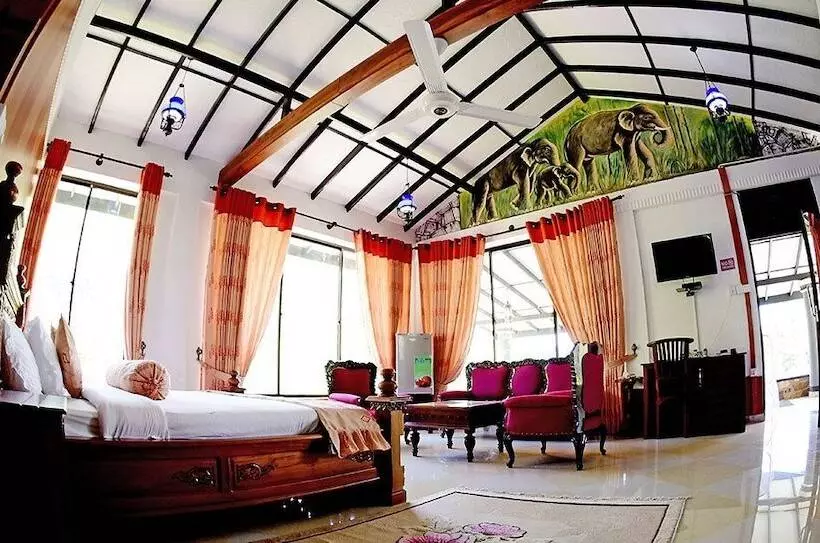 Hotel Ella Mount Heaven