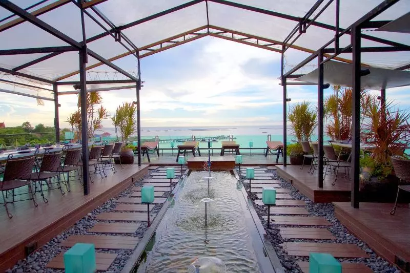 Отель Kroque Boutique & Bistro