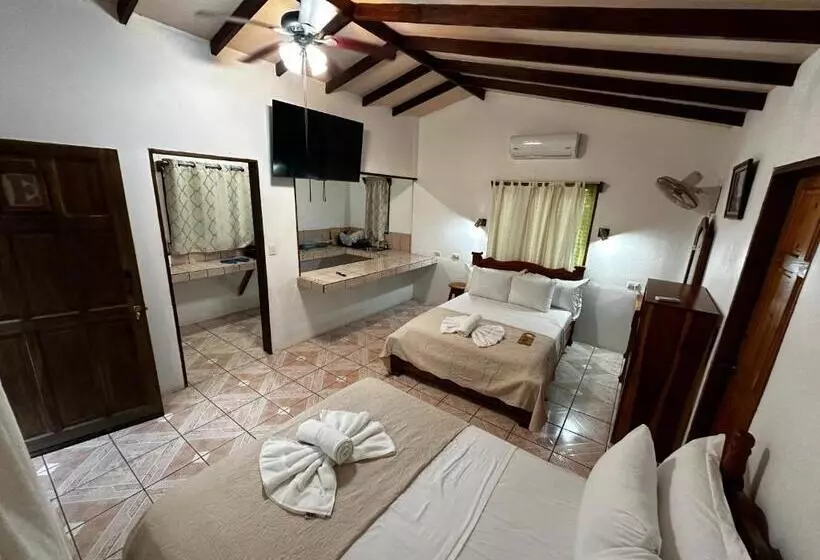 Hotel Loma Real Hot Springs Bed & Breakfast