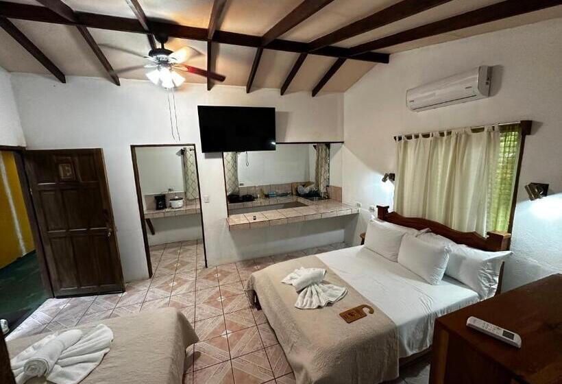 酒店 Loma Real Hot Springs Bed & Breakfast