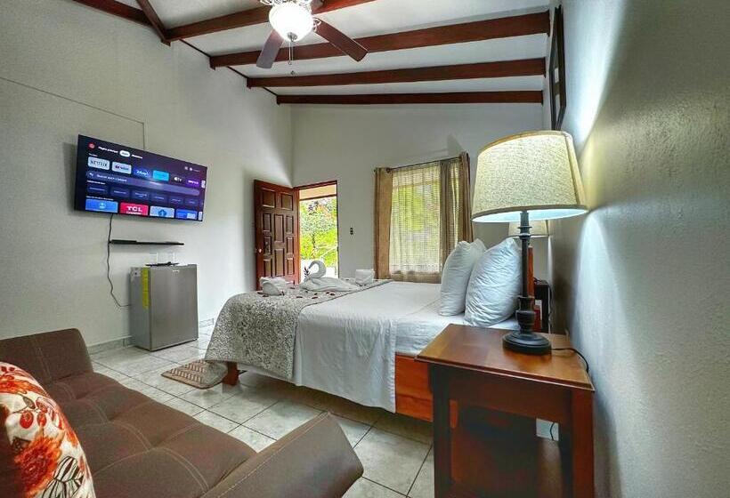 酒店 Loma Real Hot Springs Bed & Breakfast