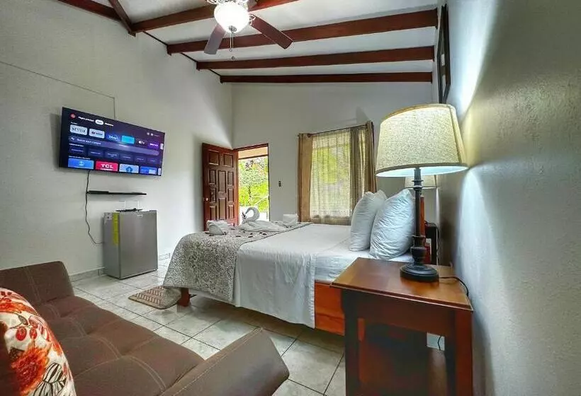 Hotel Loma Real Hot Springs Bed & Breakfast