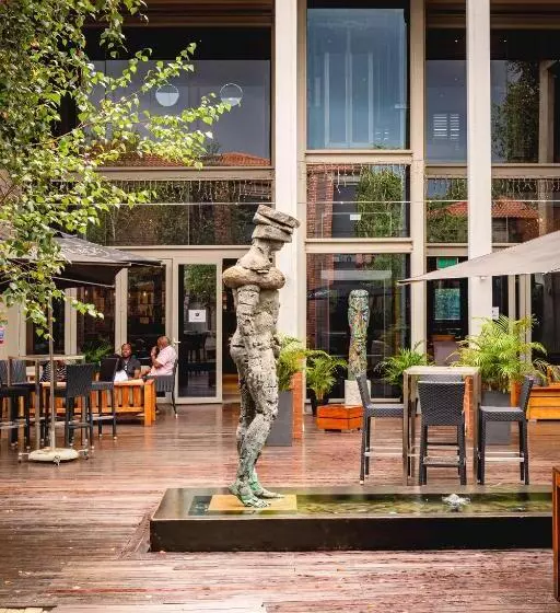 Отель Menlyn Boutique