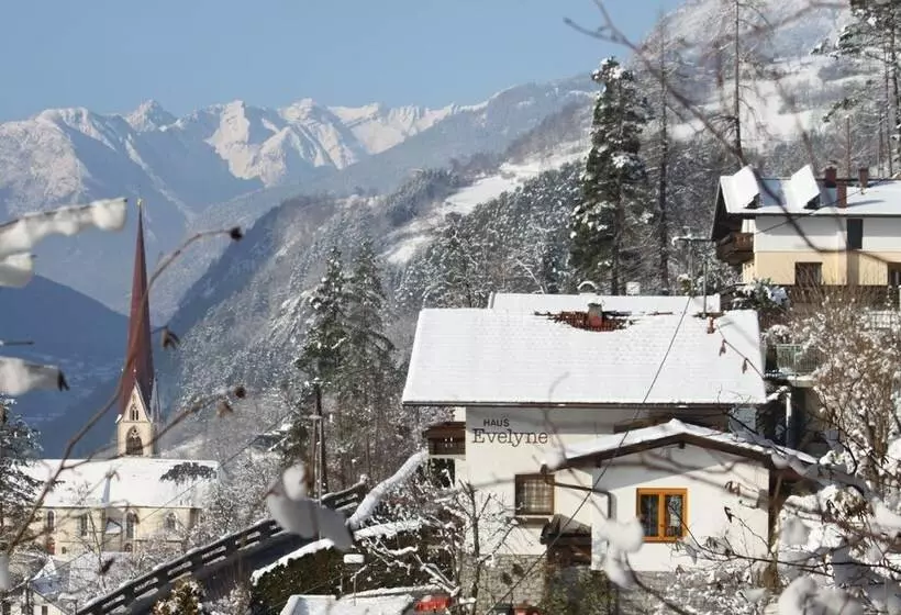 Otel Panorama Appartements Mora