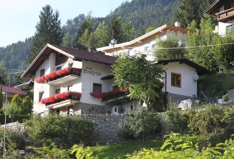 Otel Panorama Appartements Mora