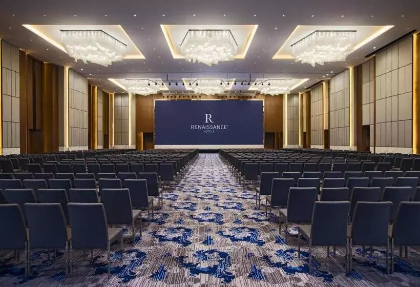 Отель Renaissance Suzhou Wujiang