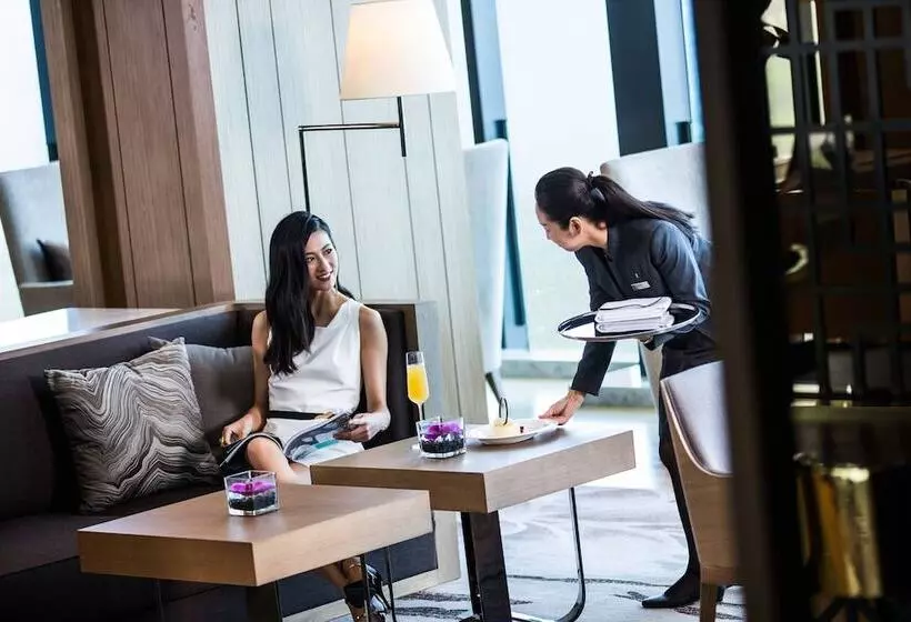 Отель Renaissance Suzhou Wujiang