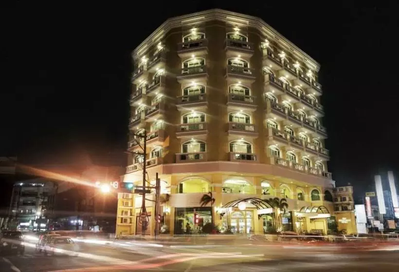 Hotel The Grand Dame