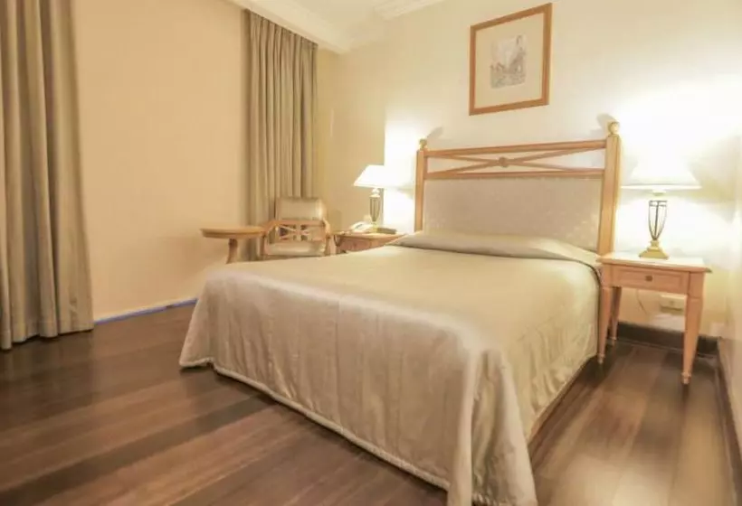 Hotel The Grand Dame