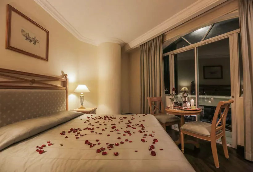 Hotel The Grand Dame