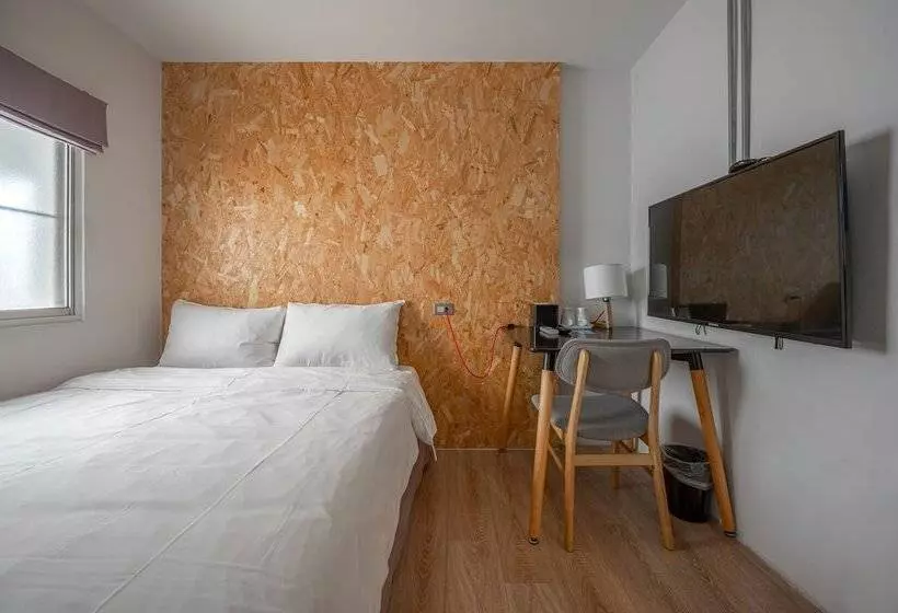 Light Hostel