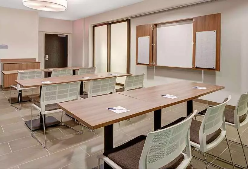 Microtel Inn & Suites By Wyndham Philadelphia Airport Ridley Park