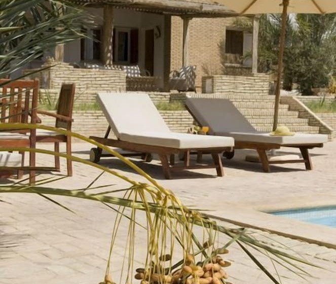 بنسيون Dar Zargouni