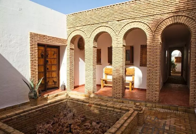 بنسيون Dar Zargouni