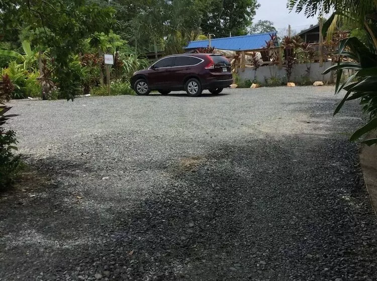 پانسیون Guava Grove Resort & Villas