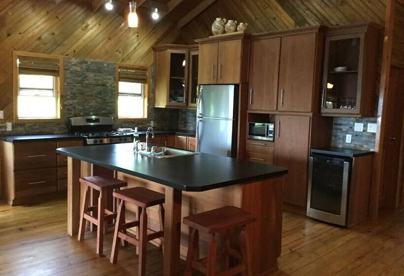 پانسیون Guava Grove Resort & Villas