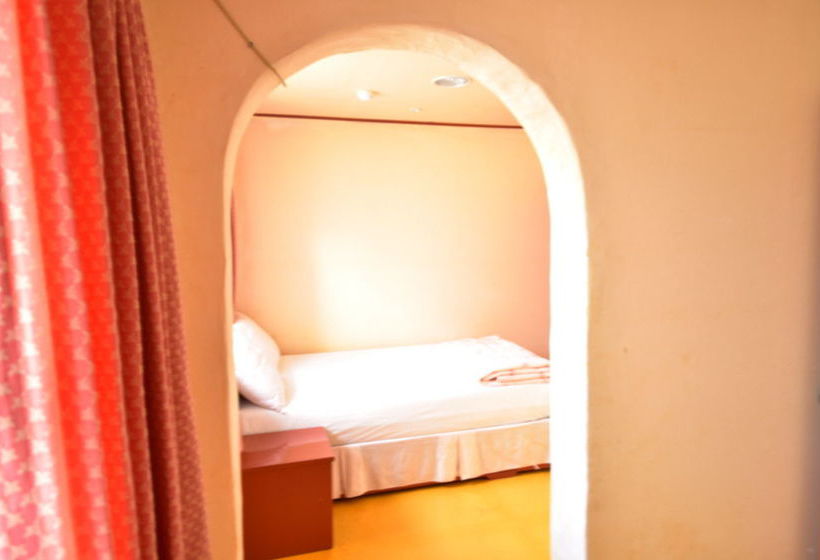 פנסיון Honeymoon House