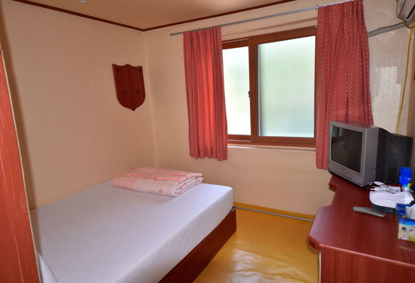 פנסיון Honeymoon House