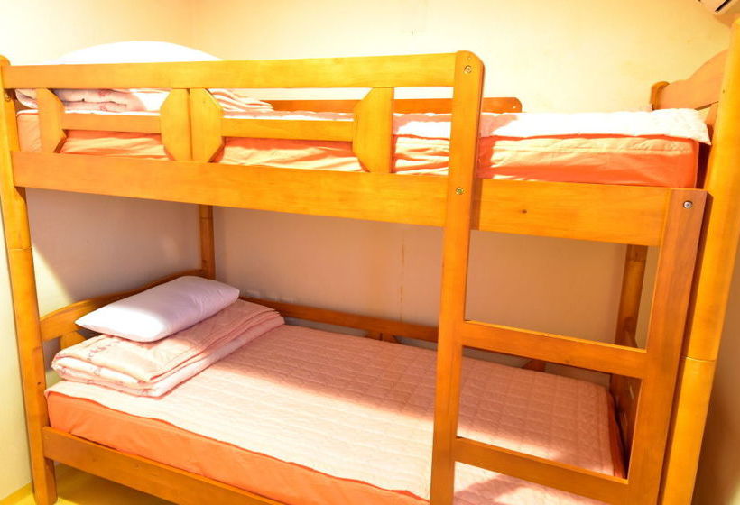 פנסיון Honeymoon House