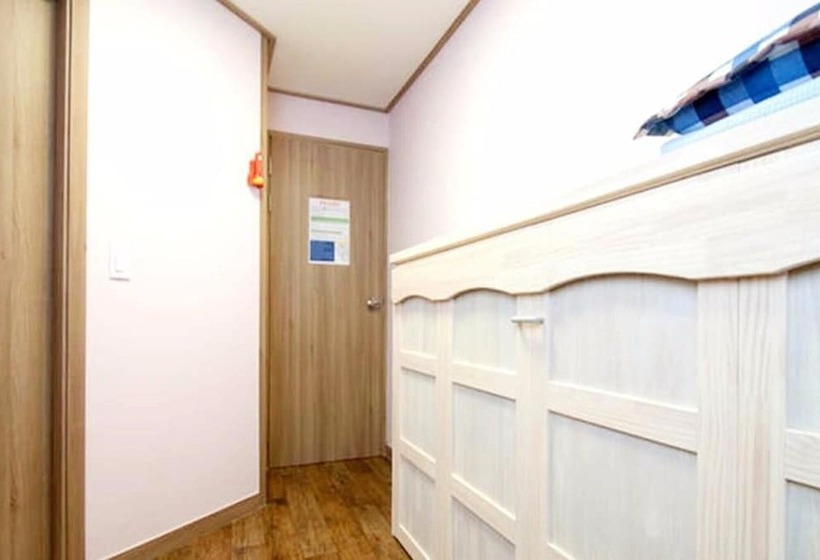 Pansiyon Itaewon Cube Guest House
