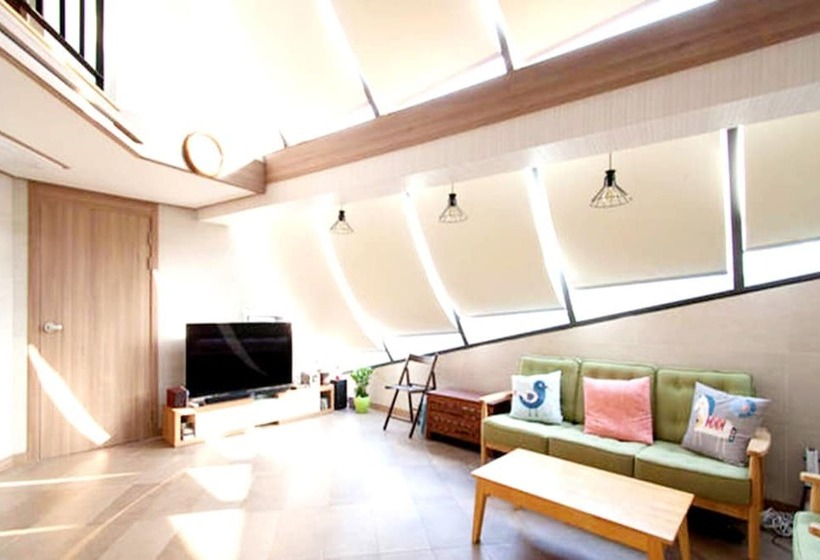 Pansiyon Itaewon Cube Guest House