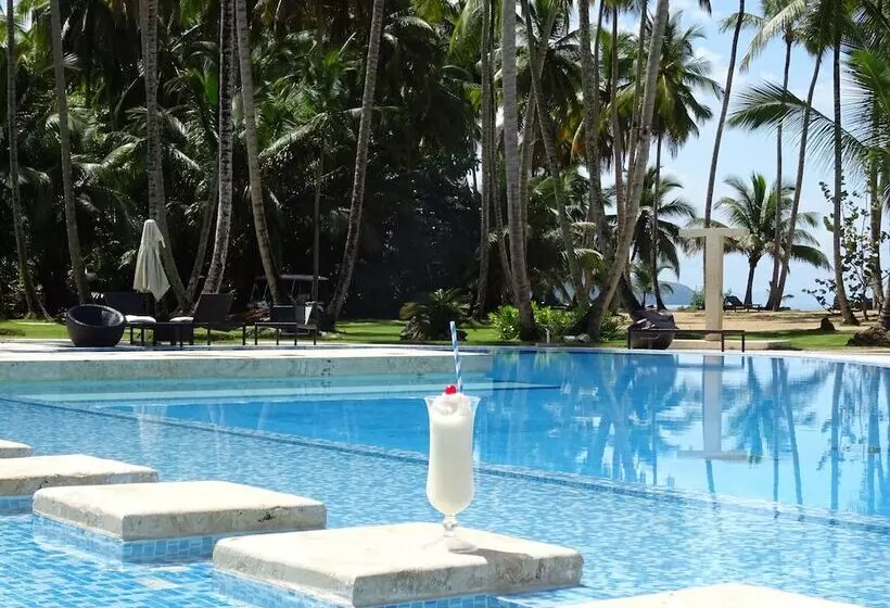 استراحتگاه Coson Bay
