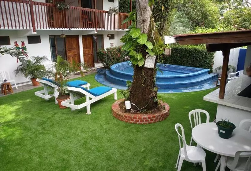 ユースホステル Casa Del Mar