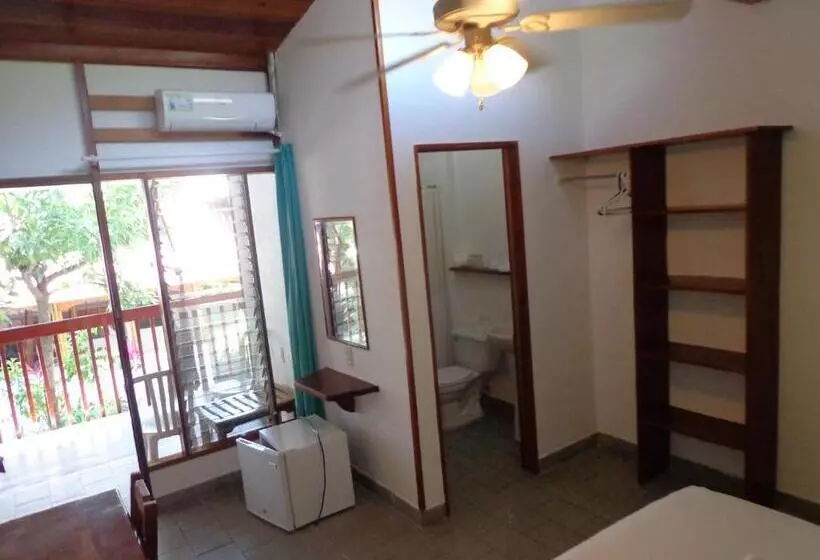 ユースホステル Casa Del Mar