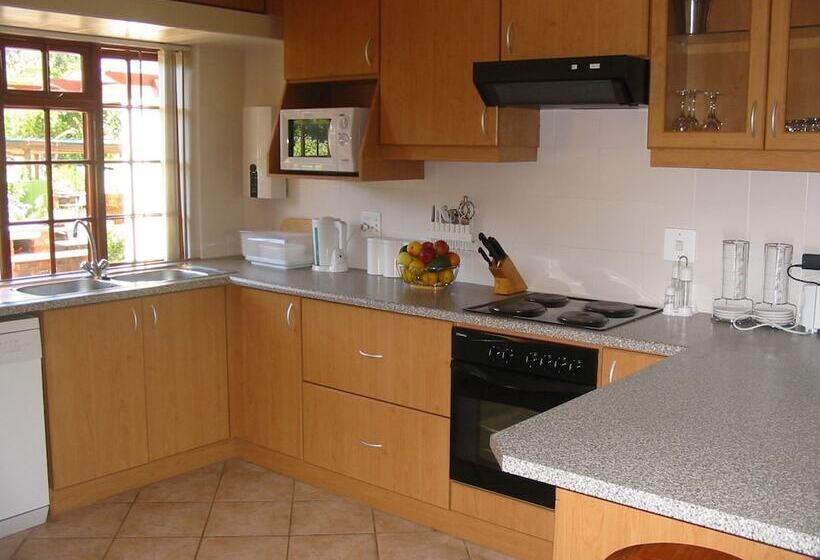 Ascot Gardens Self Catering