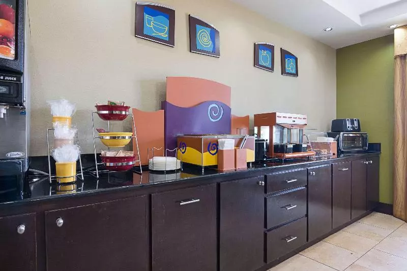 住宿加早餐 Rodeway Inn