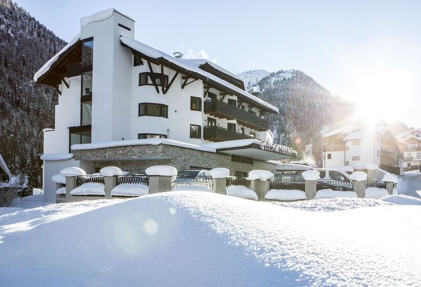 Heart Hotel Grischuna