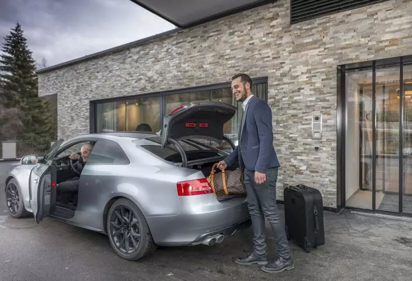 Heart Hotel Grischuna