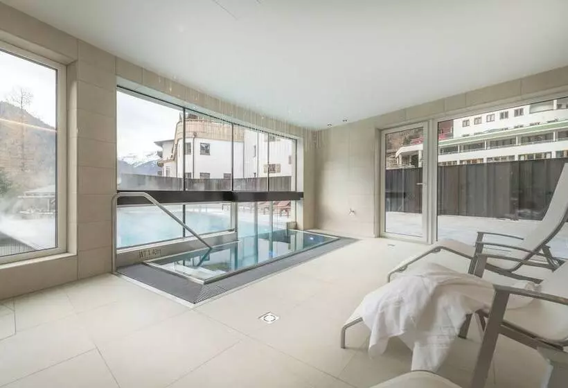 Heart Hotel Grischuna